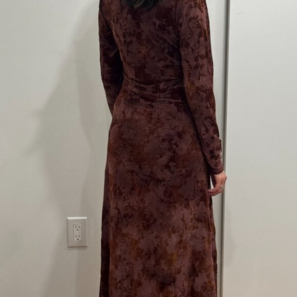 Ali Golden burgundy slinky fall dress size small - Picture 2 of 4